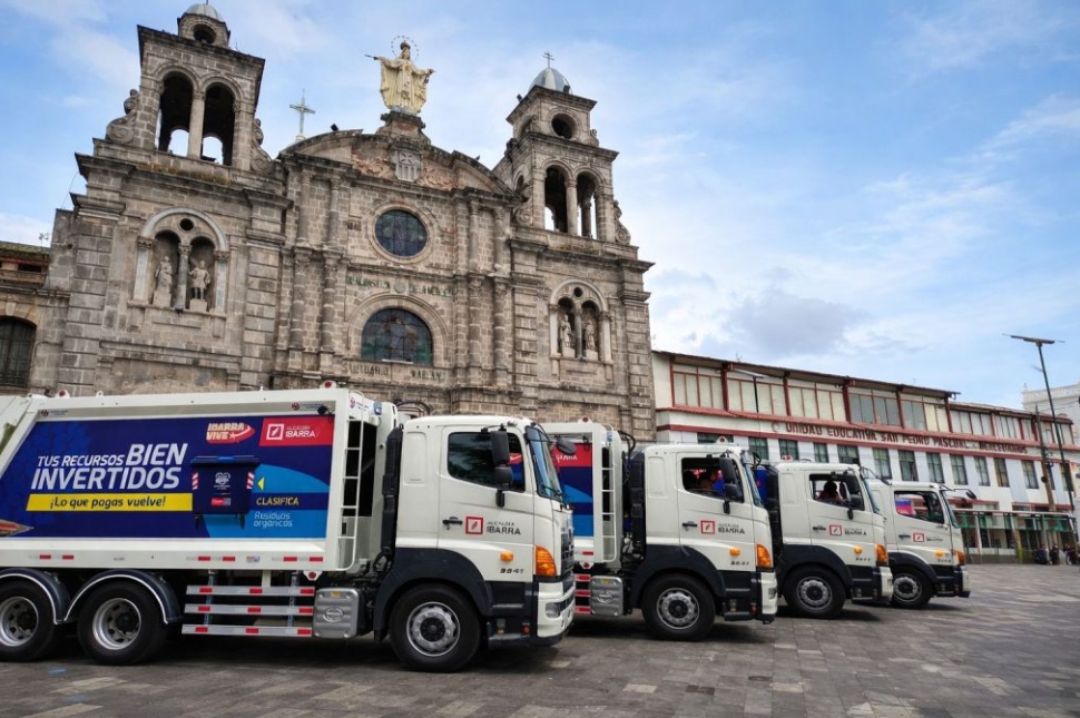 NUEVA FLOTA Y 1.220 CONTENEDORES BUSCAN MEJORAR LA RECOLECCIÓN DE DESECHOS EN IBARRA