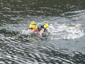 Resultados de la prueba de 10 kilómetros de la Travesía de Cuicocha 2026
