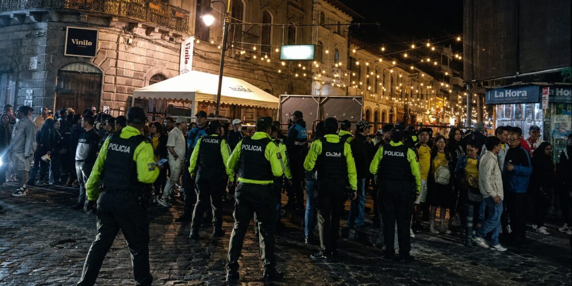 POLICÍA FRUSTRÓ PRESUNTO INTENTO DE FUGA DE ADOLESCENTE DETENIDO POR SICARIATO EN LA CALLE DEL SABOR
