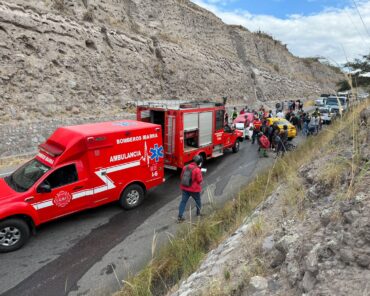 DOS CONDUCTORES MUEREN Y TRES PERSONAS RESULTAN HERIDAS EN VIOLENTO CHOQUE EN SALINAS