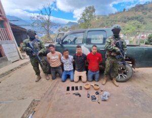Operación militar en Buenos Aires, Urcuquí, deja ocho aprehendidos vinculados al Frente Oliver Sinisterra